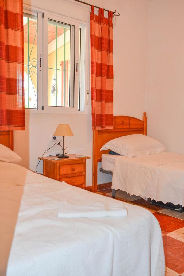 Traumhaus Fuer 6 Personen Mit Spektakulaerem Privaten Pool Und Schoenem Ausblick In Die Natur Hozanejos Buitenkant foto
