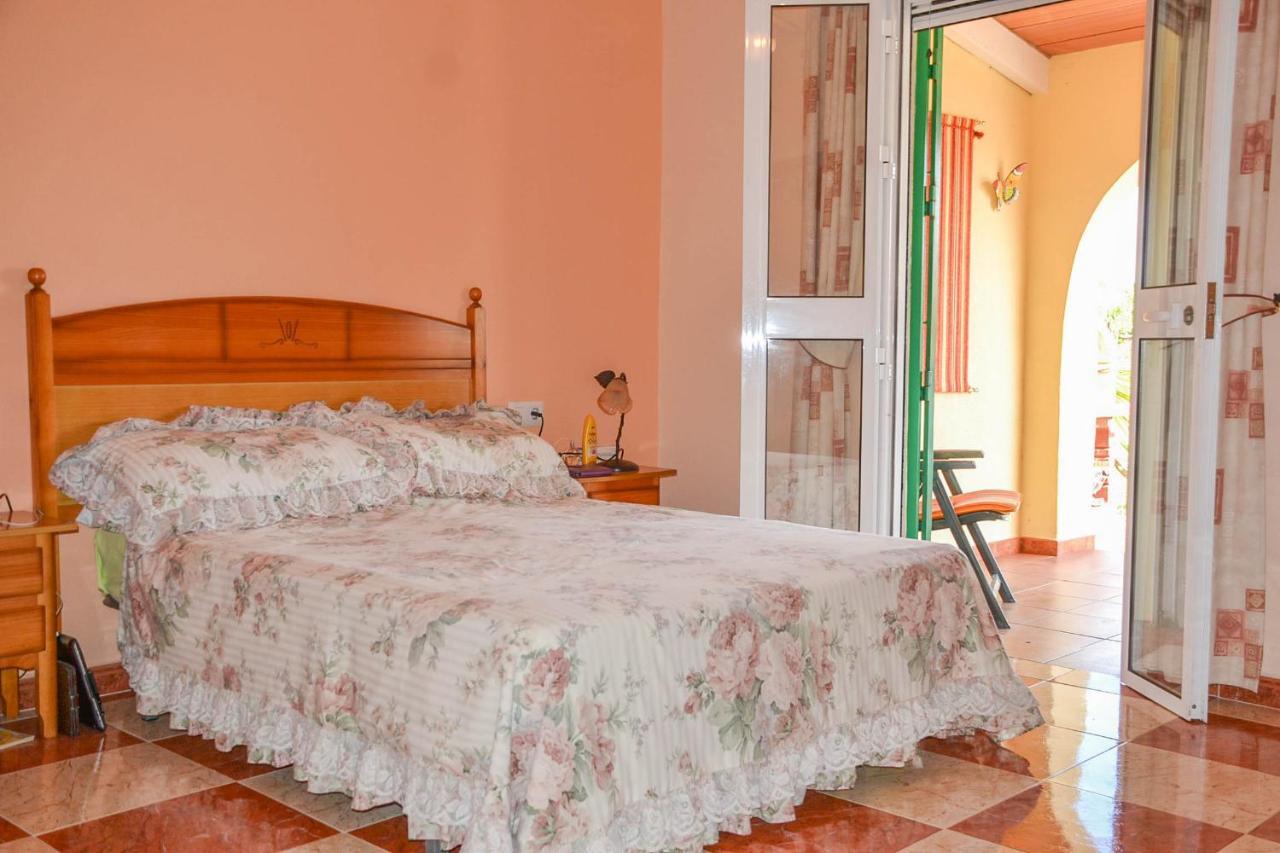 Traumhaus Fuer 6 Personen Mit Spektakulaerem Privaten Pool Und Schoenem Ausblick In Die Natur Hozanejos Buitenkant foto